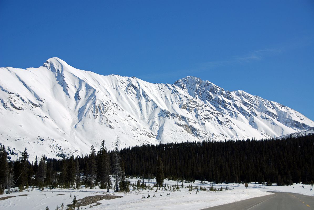 16 Cirrus Mountain Subsidiary Peak From Near Big Bend On Icefields Parkway
